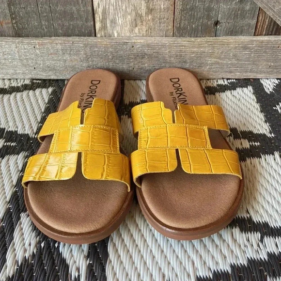 Dorking by Fluchos | Sandals - Picture 2 of 7